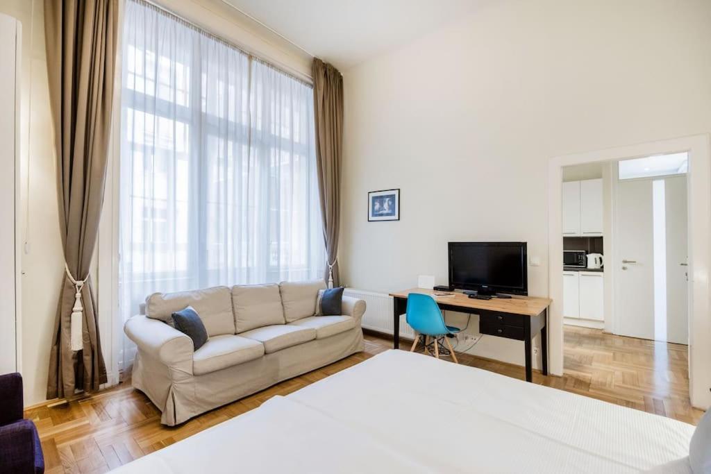 Klarahome Apartman *